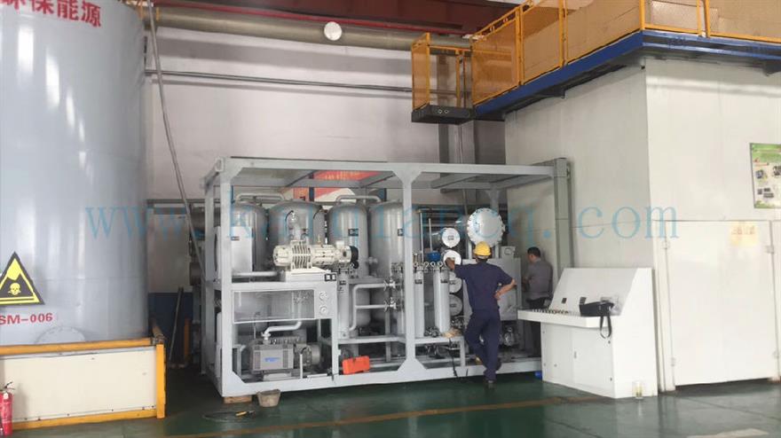 南京乾鼎長(zhǎng)環(huán)保能源發(fā)展公司濾油機(jī)現(xiàn)場(chǎng) (1).jpg 南京環(huán)保公司雙級(jí)真空濾油機(jī)現(xiàn)場(chǎng)使用