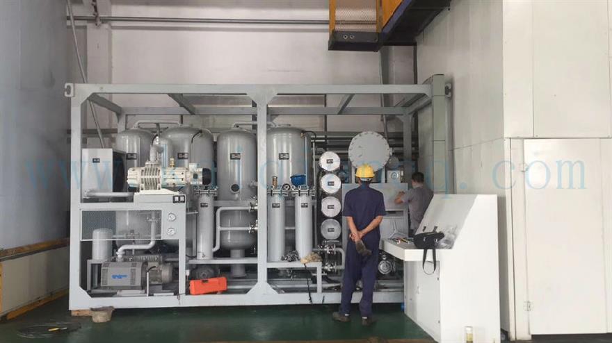 南京乾鼎長(zhǎng)環(huán)保能源發(fā)展公司濾油機(jī)現(xiàn)場(chǎng) (2).jpg 南京環(huán)保公司雙級(jí)真空濾油機(jī)現(xiàn)場(chǎng)使用