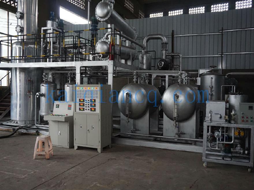 蒸餾設(shè)備圖 (2).jpg 黎巴嫩客戶來公司考察檢驗(yàn)廢油過濾蒸餾設(shè)備